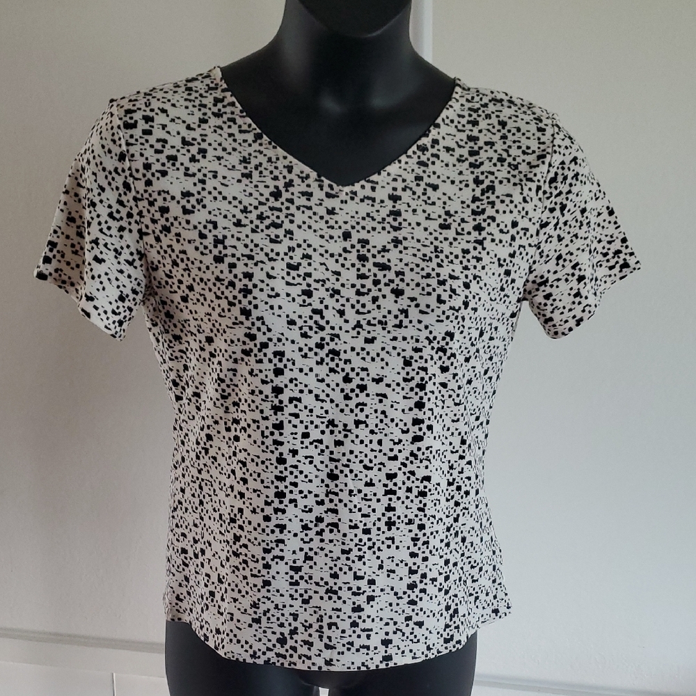 Calvin Klein Abstract Dot V-Neck Short Sleeve Blouse Small Black And White New